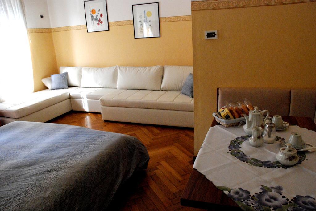 Affittacamere Girasole Триест Экстерьер фото